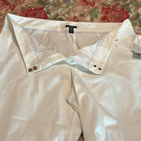 ALFANTI Size 22W Stretchy Crop Clamdigger White Gold Hardware Zip Pocket $79NEW - Picture 8 of 12